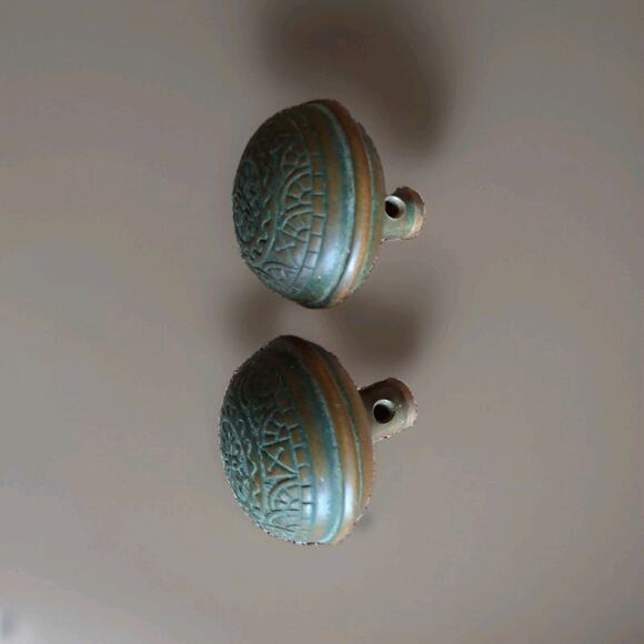 Two, Rare Patterns. Antique Brass Door Knobs - Picture 3 of 6